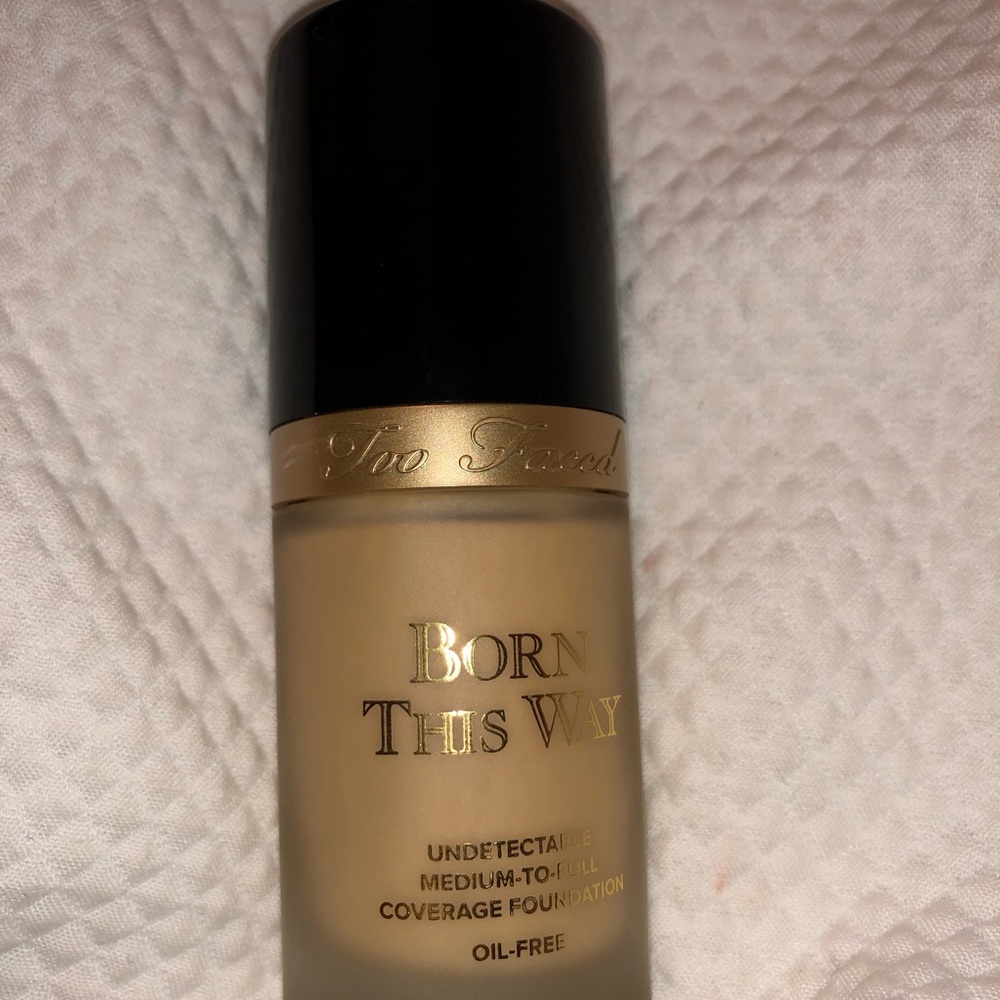 Too Faced Born This Way Foundation in Ivory
